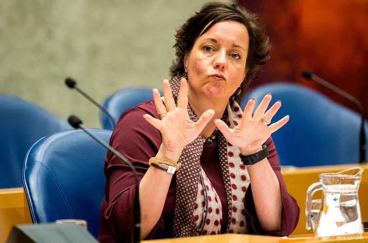 kabinet gaat honderdduizenden ouders nabetalen
