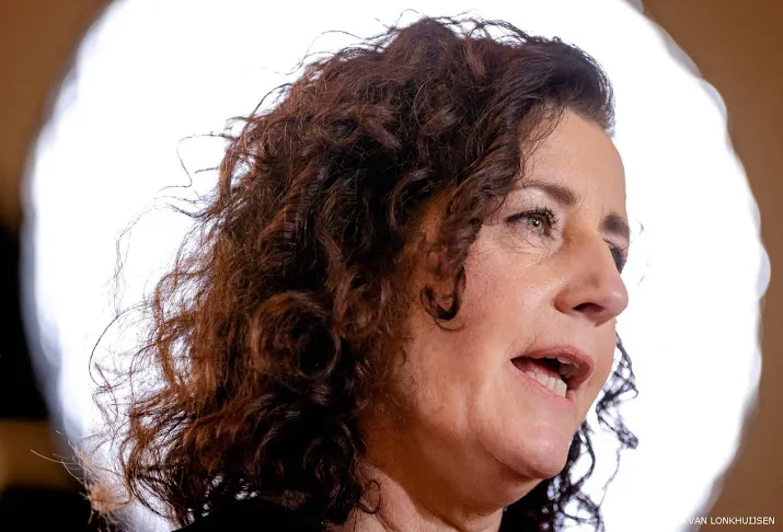 kabinet gaat loting voor studie weer invoeren