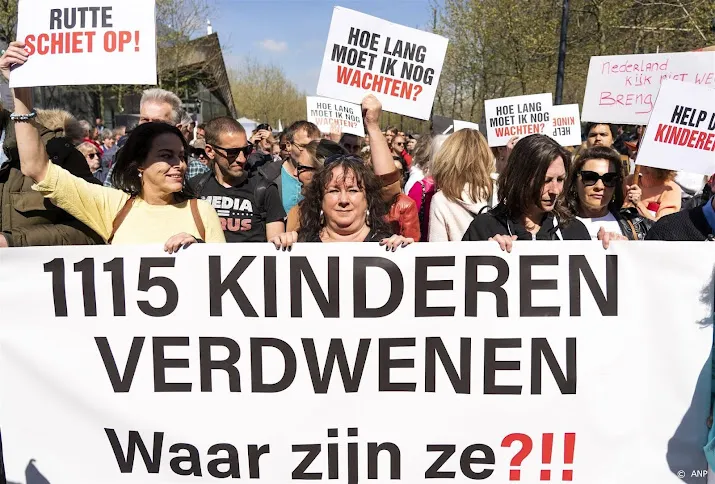 kabinet hoopt met tijdelijke wet groep toeslagenouders te helpen