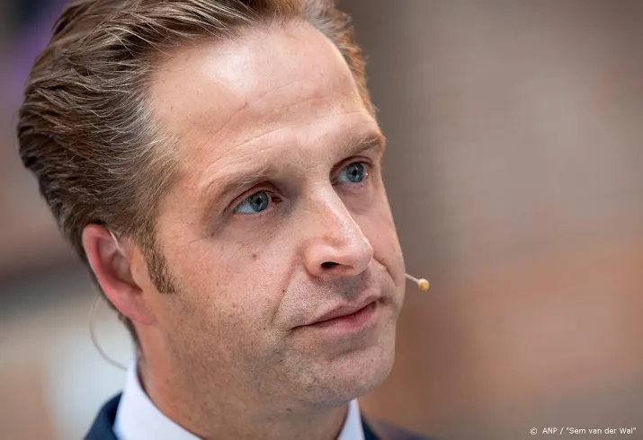kabinet laat omt kijken naar test bij terugkeer uit brandhaard