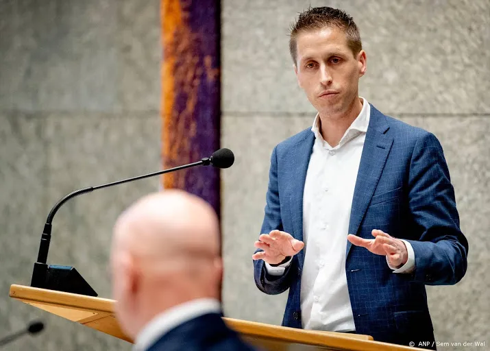kabinet moet bank dwingen slachtoffers sms fraude te compenseren