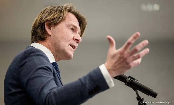 kabinet moet goede mix zijn van mensen binnen en buiten politiek