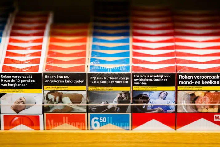 kabinet moet optreden tegen sigarettenrook