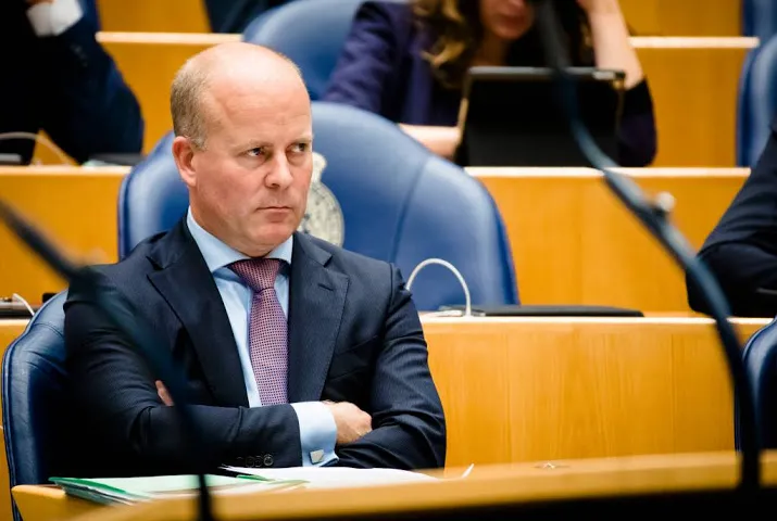 kabinet neemt bestuur sint eustatius over