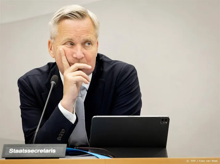 kabinet onder druk door moeizame onderhandelingen asielaanpak
