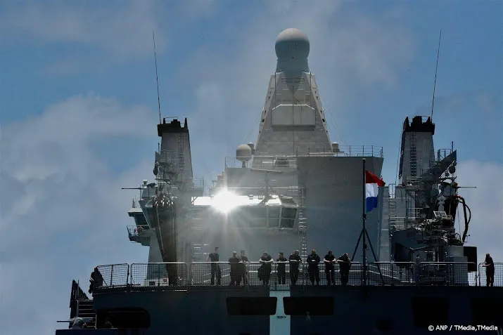 kabinet stuurt waarschijnlijk nog tweede marineschip naar rode zee