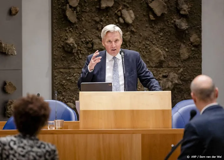 kabinet weet dat rem op nareizigers juridisch onzeker is