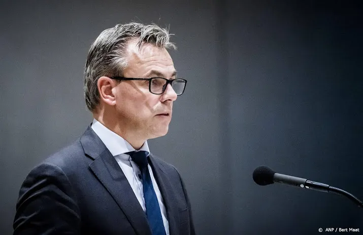kabinet wil samenwerken met schiphol op terugdringen geluid
