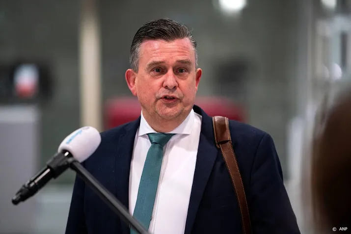 kabinet zet emile roemer in voor arbeidsmigrant in coronacrisis