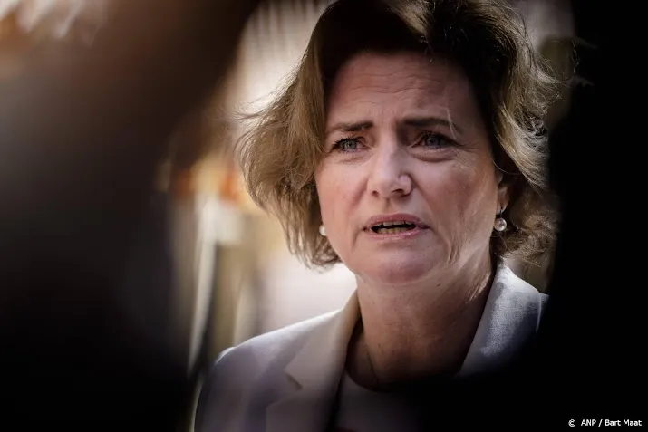 kabinet zet streep door onzeker nulurencontract
