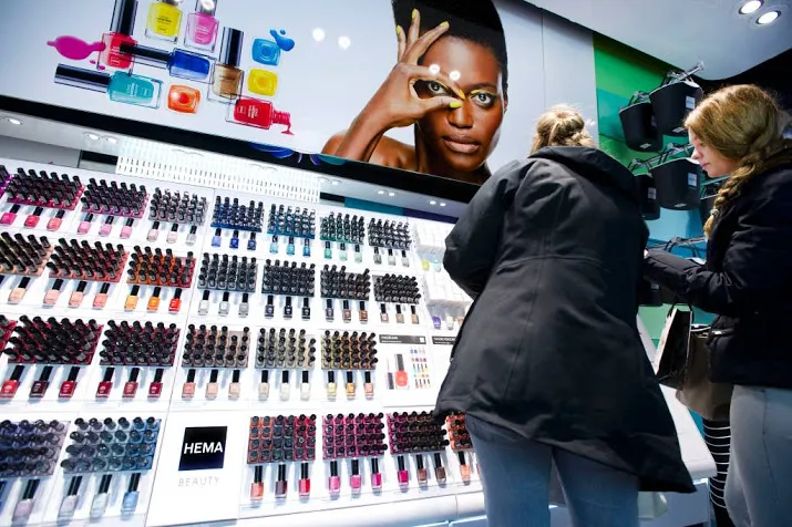 kamer bezorgd over asbest in make up