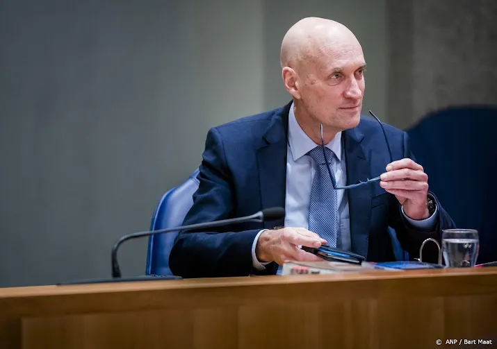 kamer debatteert over versoepeling coronamaatregelen