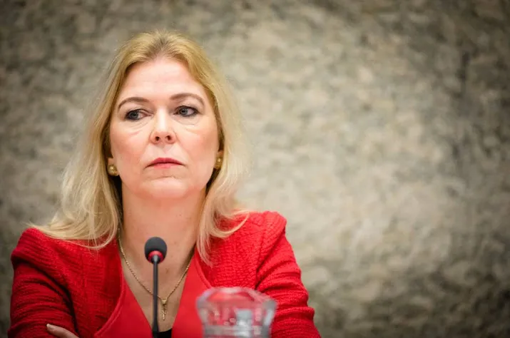 kamer houd dader weg bij slachtoffer