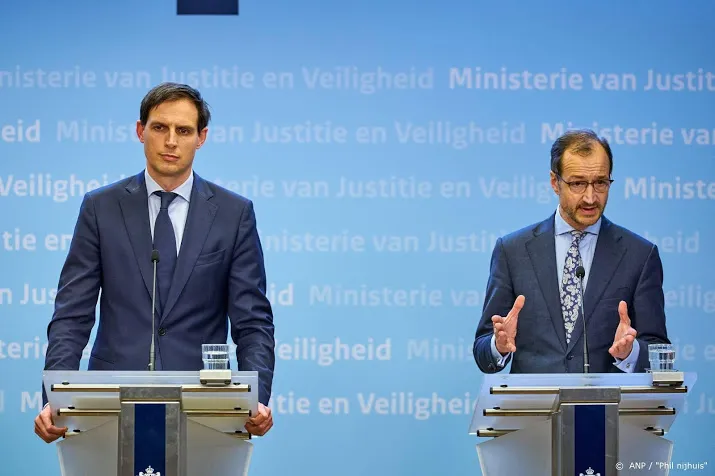 kamer opnieuw in debat over coronacrisis
