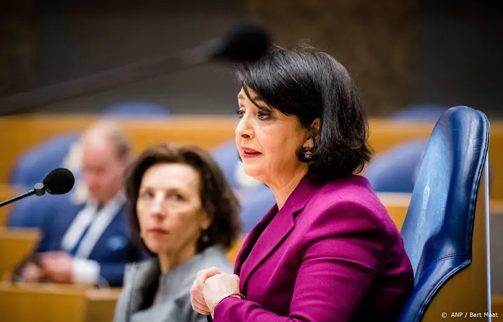 kamer vervolgt zoektocht naar nieuwe informateur