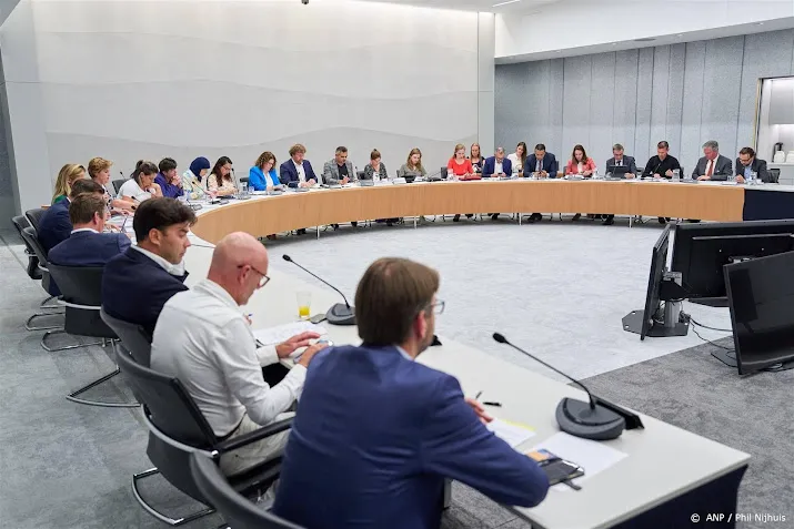 kamer wil bezuinigingsplannen ouderenzorg niet meer behandelen