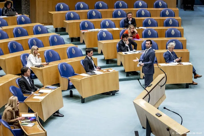 kamer wil een nieuwe verkenner op afstand van de politiek