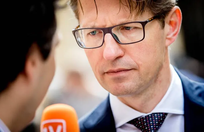 kamer wil minister horen over metromoord