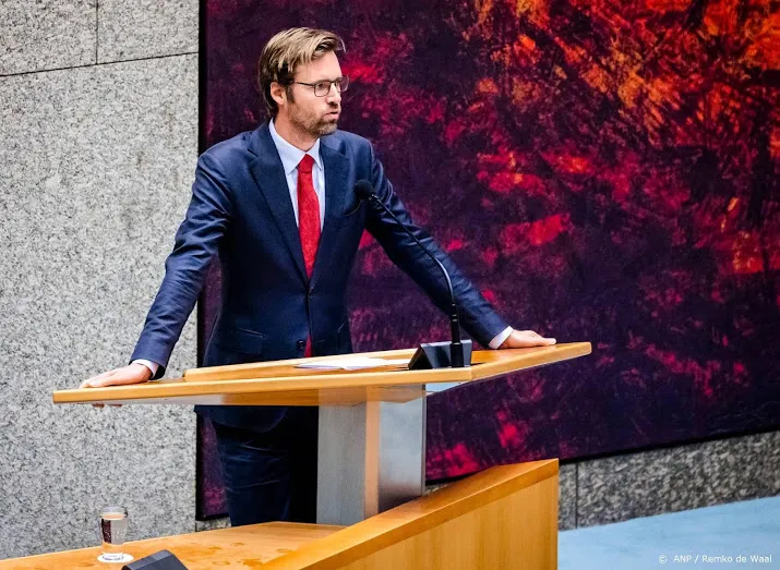 kamer wil sancties tegen china om schendingen tegen oeigoeren