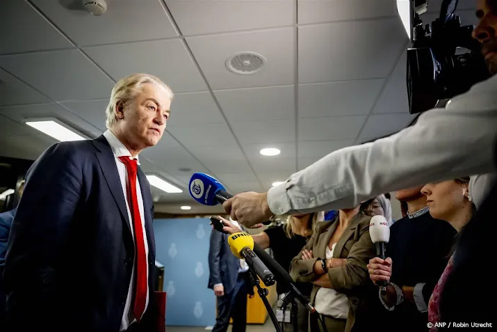 kamer wil snel debat over russisch geld naar nederlandse politici