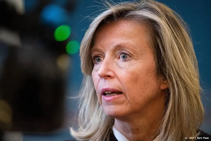 kamer wil weten hoe een constitutioneel hof opgericht kan worden
