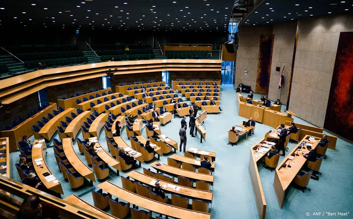 kamer zorgpersoneel verdient bonus voor strijd tegen corona