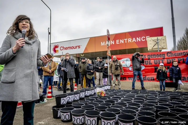 kamerleden roepen bij chemours op om gezondheid op 1 te zetten