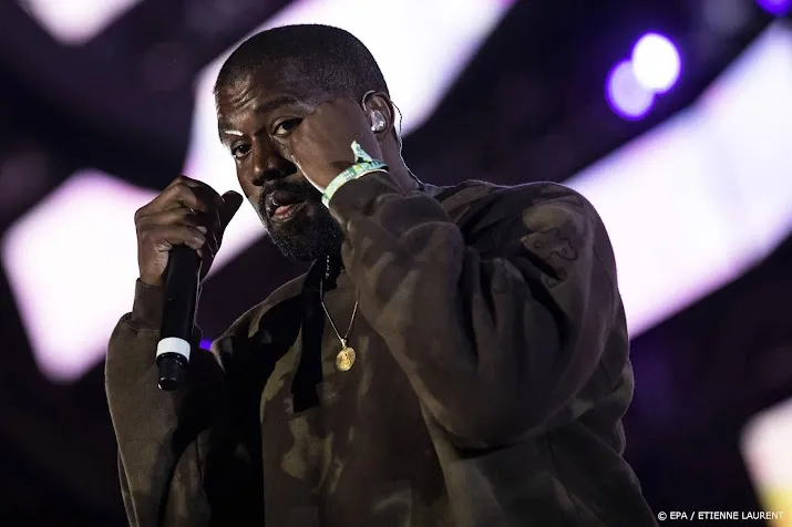 kanye west breekt met modewinkelketen gap