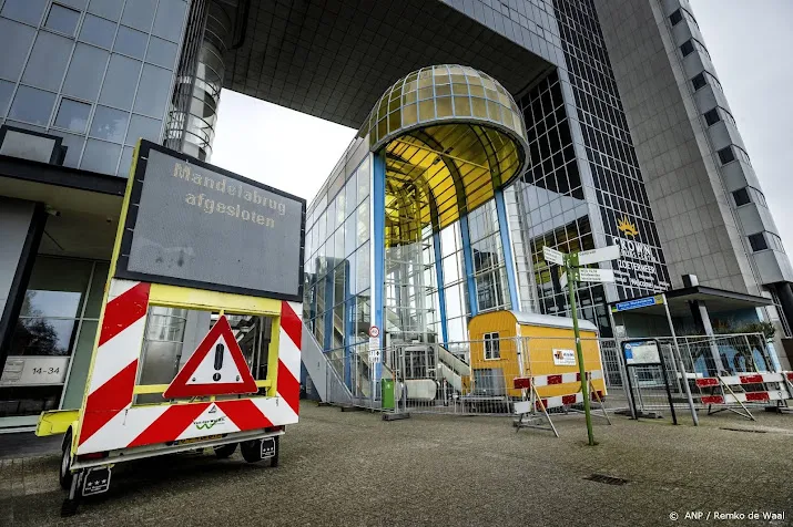 kap van onveilige mandelabrug in zoetermeer met spoed ontmanteld