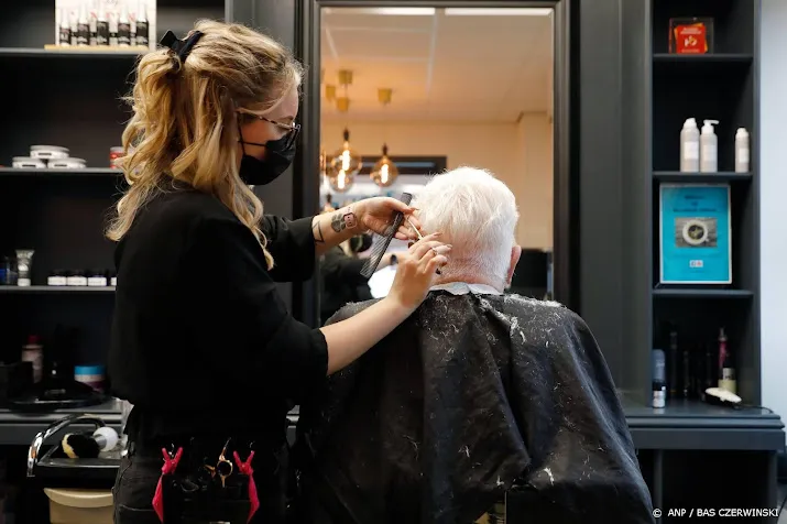 kappers hebben het meteen druk na heropening