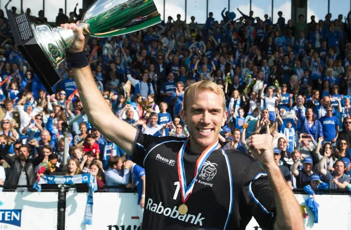 keeper harte langer bij kampong