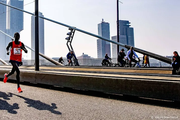 keniaan kipserem gaat voor hattrick in marathon rotterdam
