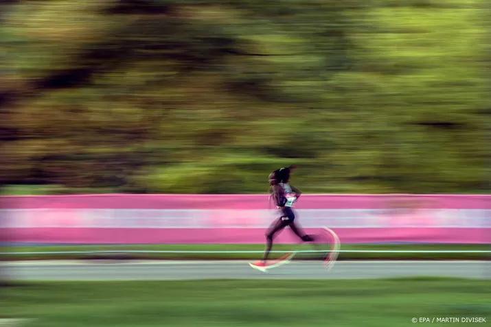 keniaanse atlete jepchirchir wint wereldtitel op halve marathon