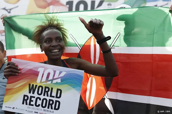 keniaanse atlete ngetich verbetert wereldrecord op 10 kilometer