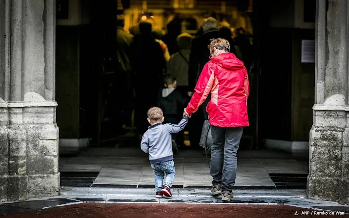 kerken gaan honderden statushouders aan onderdak helpen