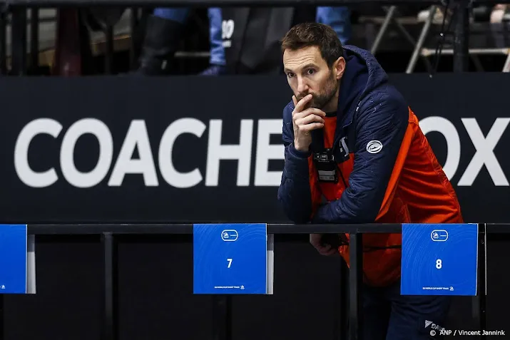 kerstholt blijft bondscoach shorttrackers otter keert niet terug
