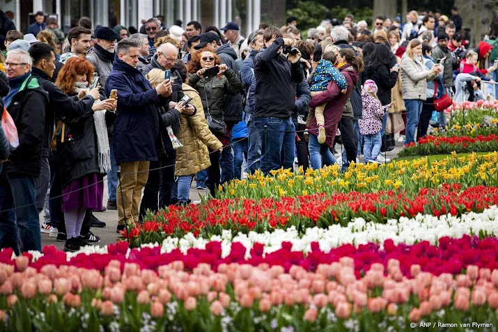 keukenhof ontvangt 145 000 bezoekers tijdens paasweekend