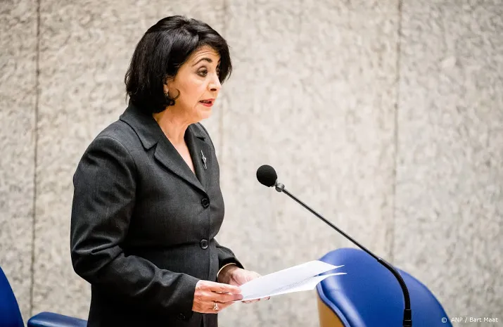 khadija arib wil door als voorzitter van de tweede kamer