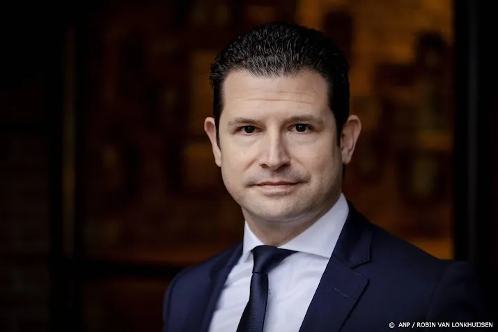 khn overbelaste corona app vuistslag in gezicht horecaondernemer