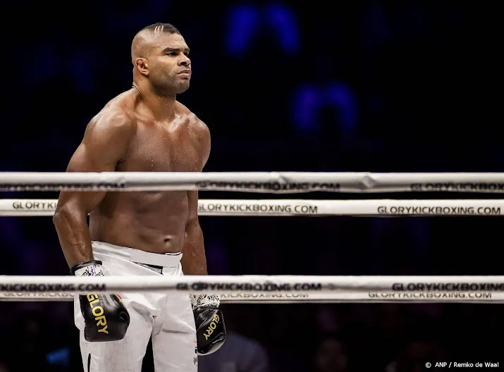 kickbokser overeem door glory voor twaalf maanden geschorst