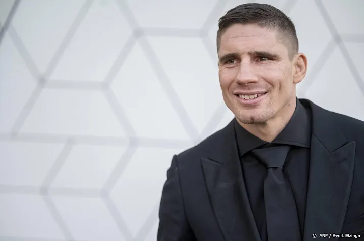 kickbokser verhoeven verslaat gerges op eigen gala hit it