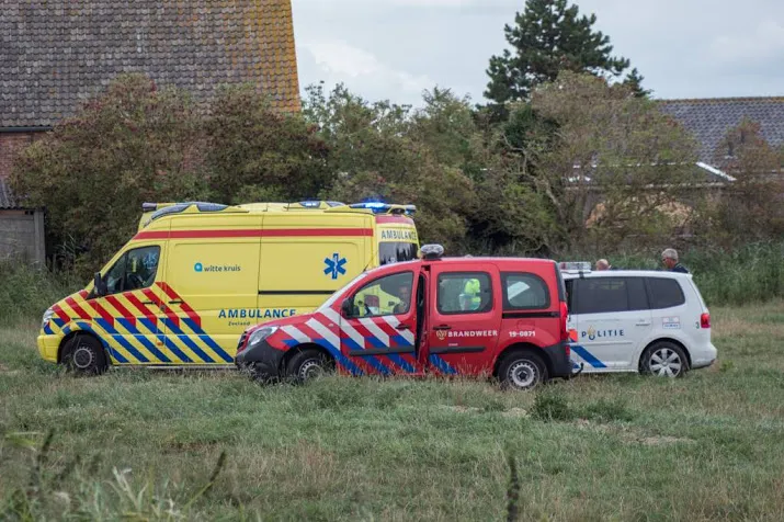 kind overlijdt na aanval koe