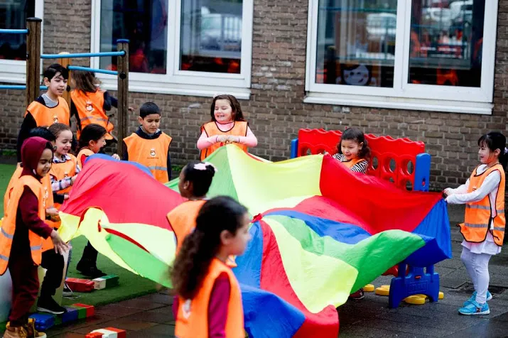 kinderen bewegen meer dan hun ouders