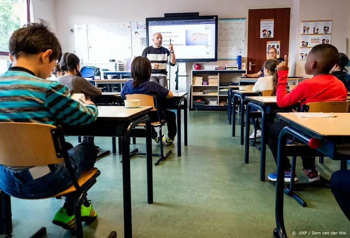 kinderen in regio midden als laatsten weer naar school