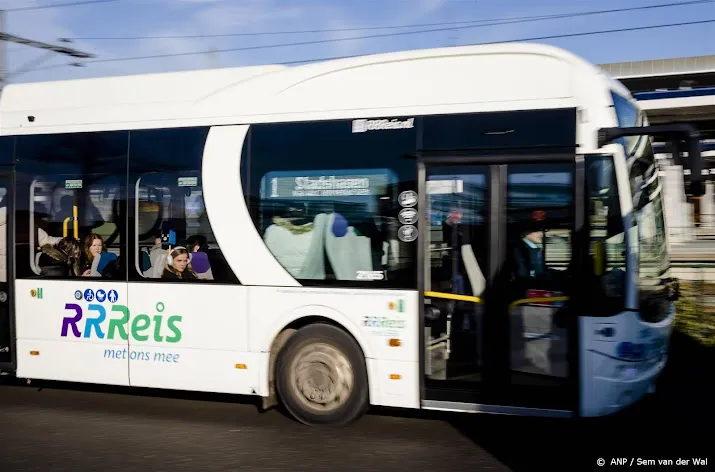 kinderen mogen in de zomervakantie gratis reizen met ebs bussen