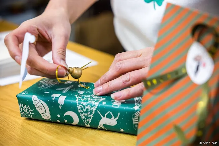 kinderhulpfonds kan nog ruim 9000 extra kinderen cadeau geven