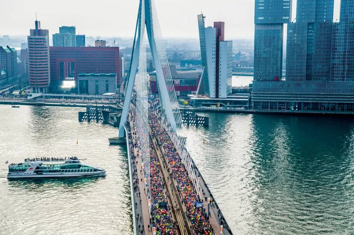 kipkemoi verrast met winst marathon rotterdam