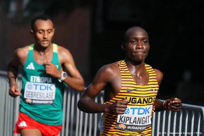 kiplangat verovert bij de wk goud op de marathon