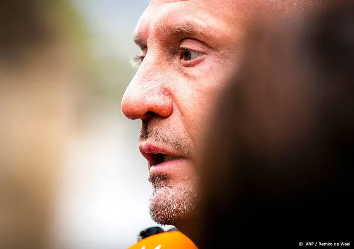 klaas otto ontslaat advocaat tijdens zitting