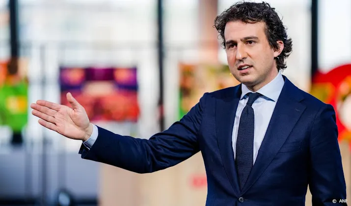 klaver wil onderzoek naar banden politieke partijen met rusland
